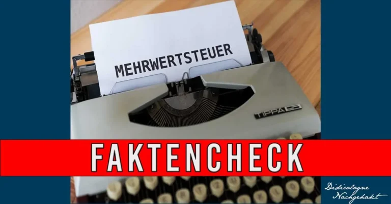Schreibmaschine mit dem Wort MEHRWERTSTEUER auf weißem Papier und einem roten Banner mit dem Text FAKTENCHECK.